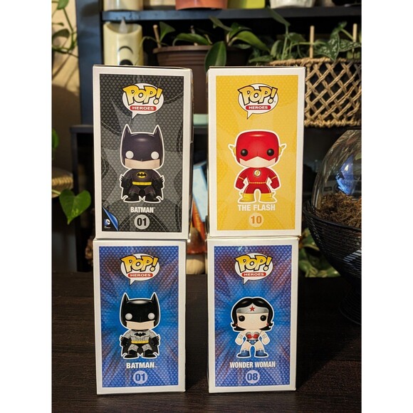DC Comics Funko Pop lot: Batman, Wonder Woman, Flash - Picture 2 of 7